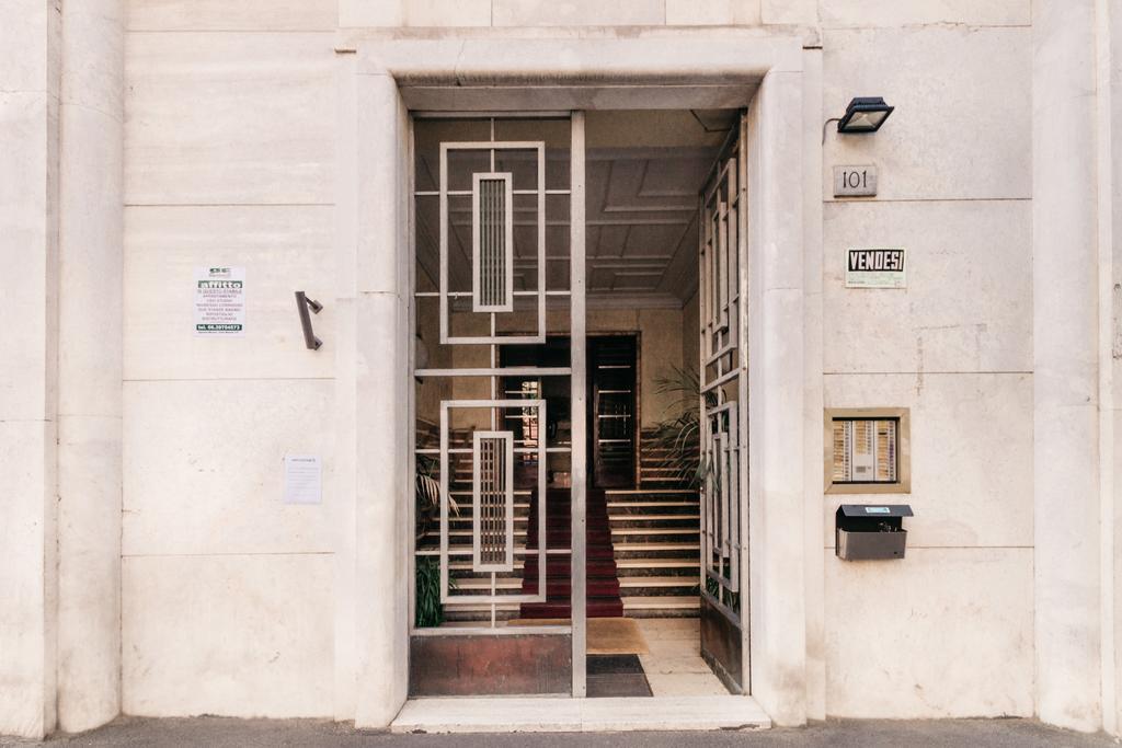 Adriano Augusto Bed & Breakfast Roma Exterior foto